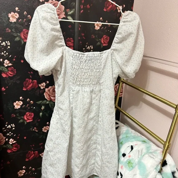 H&M White Dress with Blue Floral Accents - Picture 2 of 3